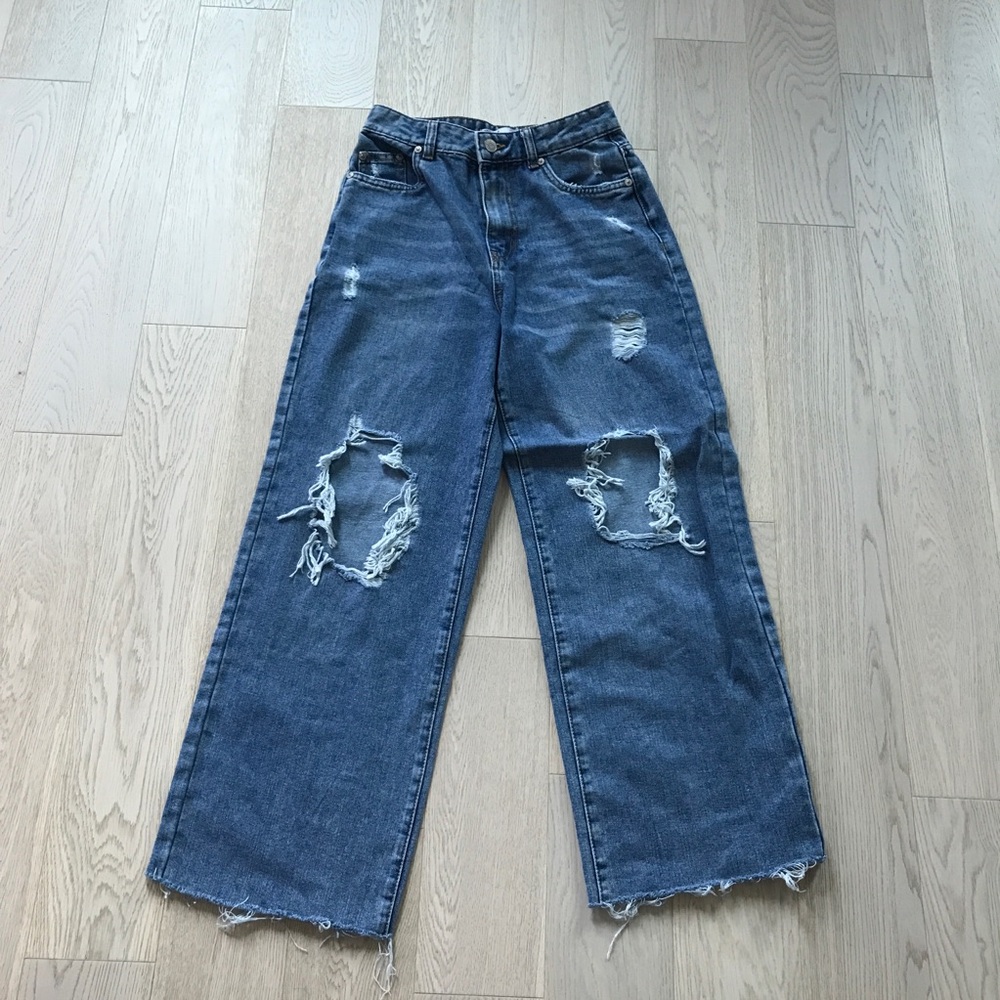 Refuge Distressed Blue Jeans - Size 3 (US size 26)